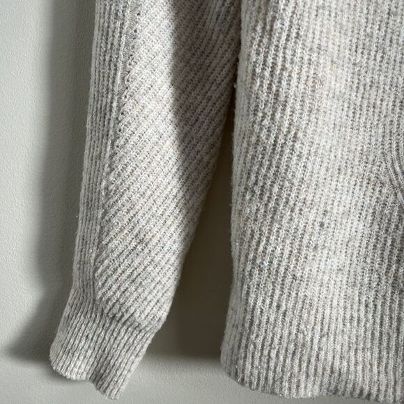LOFT Crewneck Soft Knit Light Gray Cream Sweater | Size Small - Picture 5 of 9